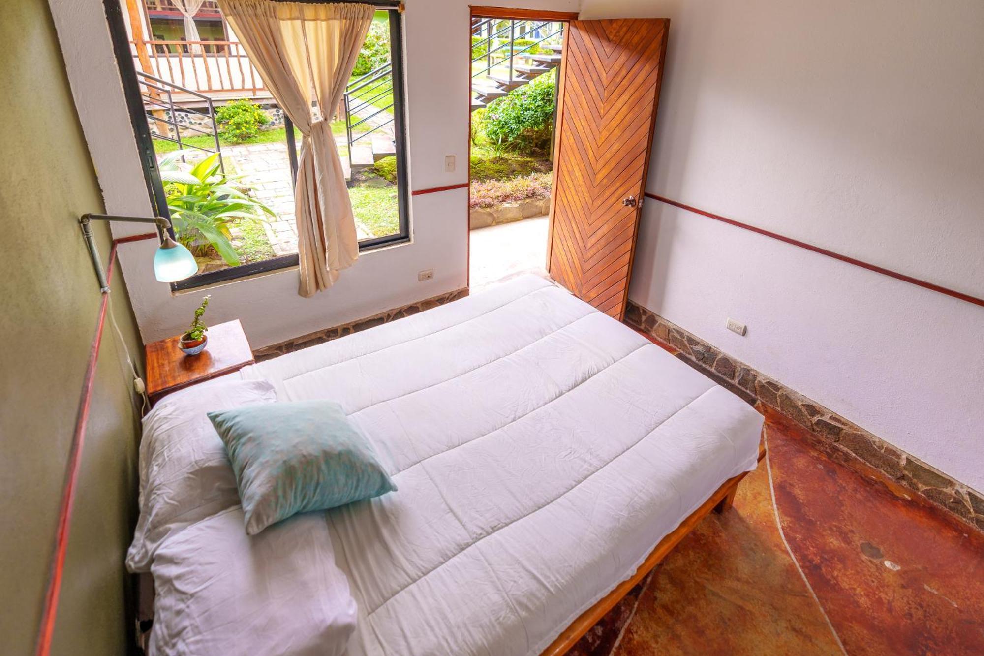 Pension Santa Elena Monteverde Exterior photo