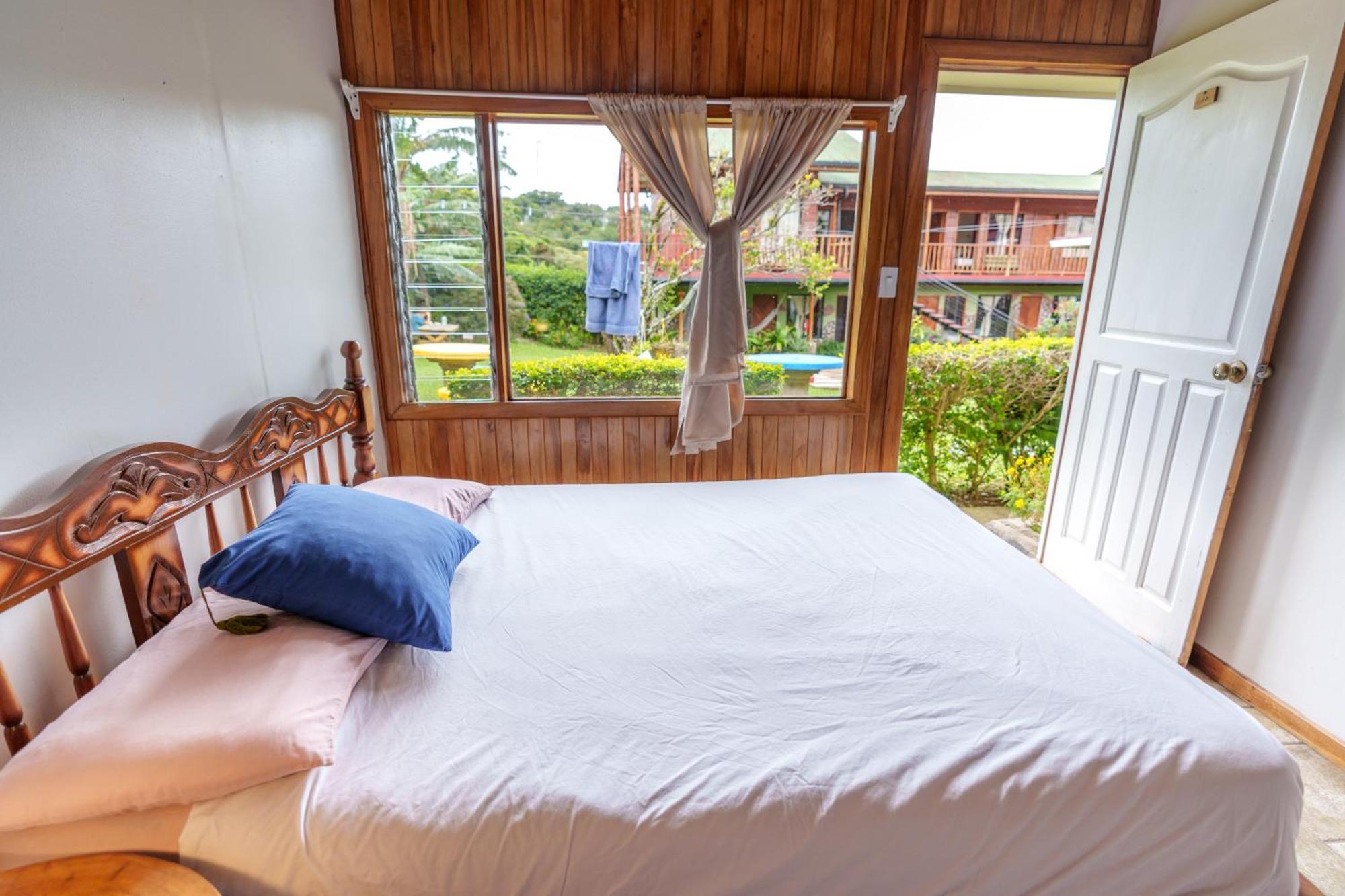 Pension Santa Elena Monteverde Exterior photo